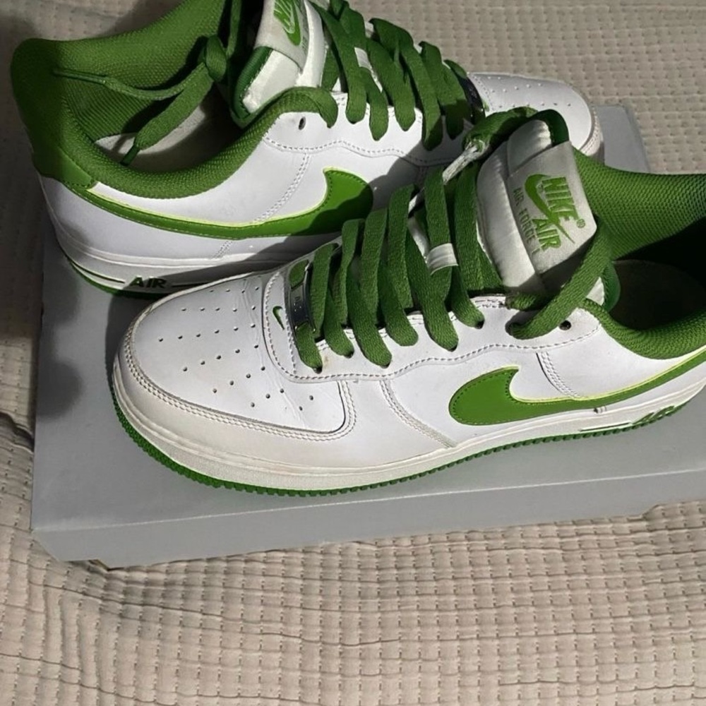 Nike Air Force size 9 men